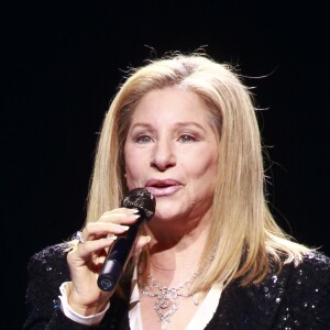 La chanteuse Barbra Streisand en concert à l'Arena Rogers à Vancouver. Le 29 octobre 2012
