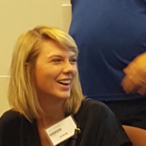 Taylor Swift au tribunal de Nashville où elle était sélectionnée pour faire partie du jury dans une affaire de viol et de kidnapping. La chanteuse n'a pas été retenue parce qu'elle est même impliquée dans une autre affaire d'agression sexuelle. Voilà qui explique son absence à la dernière cérémonie des VMA's, le week-end passé. Photo datée du 29 août 2016