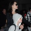 Angelina Jolie arrive avec ses enfants Pax, Shiloh et Zahara à L'aéroport de LAX à Los Angeles. Le 2 mars 2016