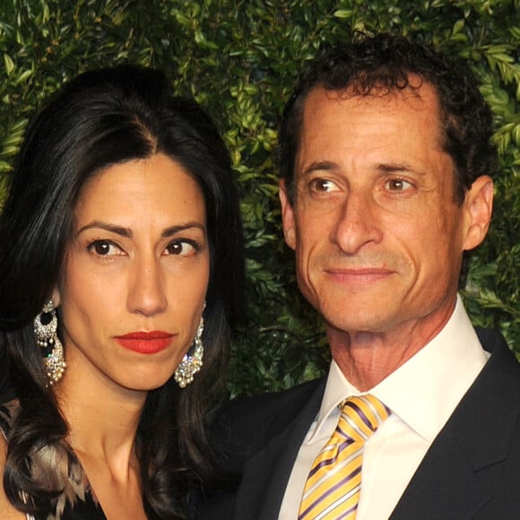 Huma Abedin et son mari Anthony Weiner à la soirée CFDA / Vogue à New York le 2 novembre 2015.
