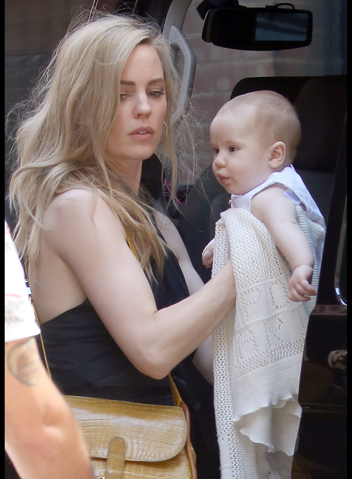 Photo Exclusif Melissa et son fils Raphael à Sydney, le 6(00)