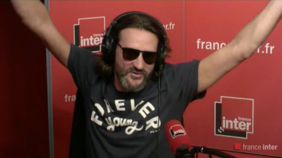 Frédéric Beigbeder complètement ivre sur France Inter : Une séquence culte !