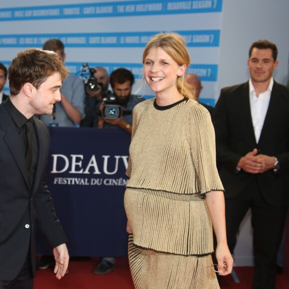 Clémence Poésy, enceinte, arrive à l'hommage à Daniel Radcliffe lors du 42ème festival du film américain de Deauville le 9 septembre 2016. © Denis Guignebourg / Bestimage Pregnant Clemence Poesy attend to Daniel Radcliffe tribute at 42th American film festival in Deauville, France on september 9th, 201609/09/2016 - Deauville