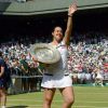 Marion Bartoli remporte son premier tournoi du Grand Chelem en disposant de l'Allemande Sabine Lisicki 6-1, 6-4 en finale de Wimbledon. Londres, le 6 juillet 2013.