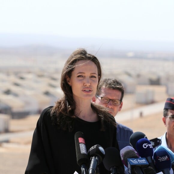 Angelina Jolie durant sa visite dans le camp de réfugiés Syriens à Azraq en Jordanie, le 9 Septembre 2016