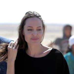 Angelina Jolie durant sa visite dans le camp de réfugiés Syriens à Azraq en Jordanie, le 9 Septembre 2016