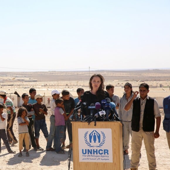 Angelina Jolie durant sa visite dans le camp de réfugiés Syriens à Azraq en Jordanie, le 9 Septembre 2016