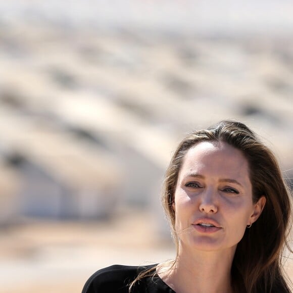 Angelina Jolie durant sa visite dans le camp de réfugiés Syriens à Azraq en Jordanie, le 9 Septembre 2016