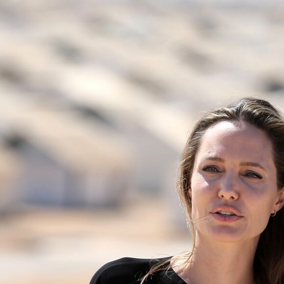 Angelina Jolie durant sa visite dans le camp de réfugiés Syriens à Azraq en Jordanie, le 9 Septembre 2016