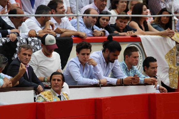 Felipe Froilàn de Marichalar, fils de l'infante Elena d'Espagne, assistant le 30 juillet 2016 à une corrida au cours de laquelle son ami le torero Gonzalo Caballero a été attrapé par le taureau.