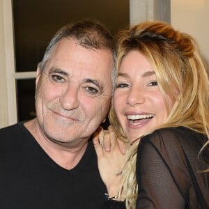 Exclusif - Jean-Marie Bigard et sa femme Lola Marois - People au spectacle de Jean-Marie Bigard "Nous les femmes" au théâtre des Folies Bergère à Paris le 22 novembre 2015. © Coadic Guirec / Bestimage