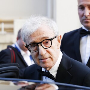 Exclusif - Woody Allen - Les acteurs du film "Café Society" à la sortie de l'hôtel Carlton pour se rendre à la montée des marches lors du 69e Festival International du Film de Cannes. Le 11 mai 2016 © Philippe Doignon / Bestimage