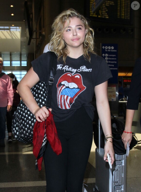 Chloë Grace Moretz arrive à l'aéroport de LAX à Los Angeles pour prendre l’avion, le 31 août 2016