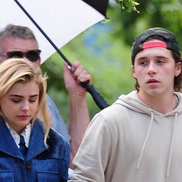 Chloe Grace Moretz et Brooklyn Beckham lors d'un shooting photo à New York le 29 juin 2016