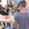Bastien et Mélanie ("Secret Story 10") se câlinent au lit. Les habitants sont choqués ! Le 18 septembre 2016.
