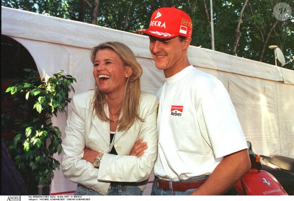 Michael Schumacher et Corinna à Maranello en juin 1997