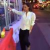 Victoria Beckham s'adonnant à une danse dans les rues de New York (septembre 2016).