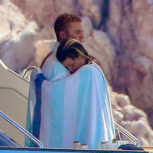 Exclusif - Justin Bieber et Sofia Richie en vacances romantique sur un yacht à Los Cabos au Mexique le 28 août 2016