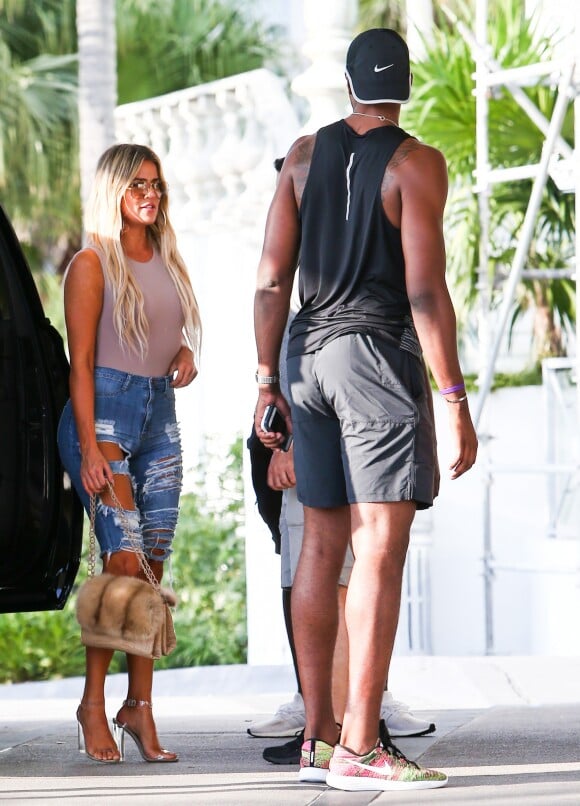 Khloe Kardashian et son nouveau boyfriend Tristan Thompson arrivent à leur hôtel à Miami Le 17 septembre 2016