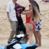 Exclusif - Khloe Kardashian en présence de son supposé nouveau compagnon star de la NBA Tristan Thompson font du jet ski à Cabo San Lucas le 3 septembre 2016.
