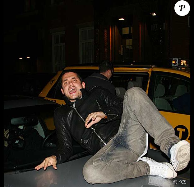 Reportage Photos Exclusives Quand John Mayer Fait L Amour A Une Voiture Purepeople Reportage Photos Exclusives Quand John Mayer Fait L Amour A Une Voiture Purepeople