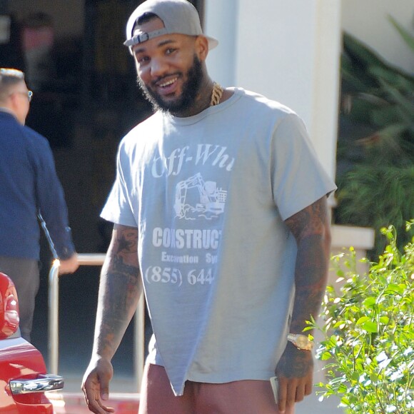 Exclusif - Le rappeur The Game fait du shopping à Barneys New York à Beverly Hills, le 25 février 2016