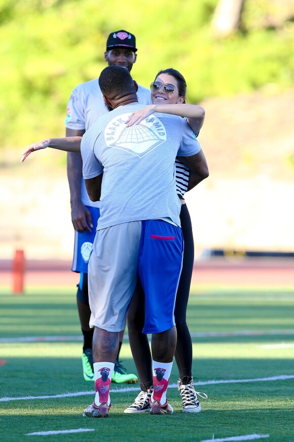 Kendall Jenner vient soutenir son ami le rappeur 'The Game' lors d'un match au Jack Kemp Stadium de Glandale, Los Angeles, le 16 septembre 2014