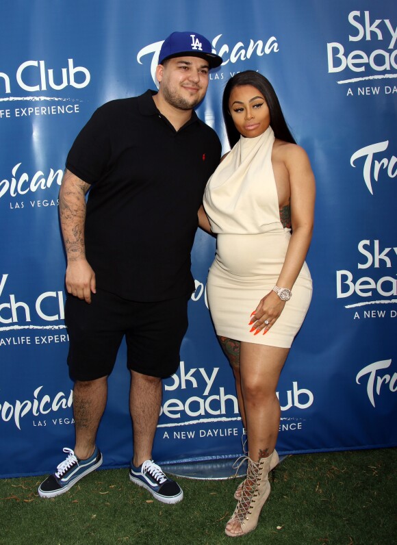 Rob Kardashian et sa fiancée Blac Chyna enceinte au Memorial Day Weekend du Sky Beach Club à Las Vegas, le 28 mai 2016