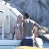 Exclusif - Prix Spécial - No Web No Blog - French Montana et sa nouvelle compagne Iggy Azalea en vacances avec des amis sur un yacht au large de Cabo au Mexique, le 28 août 2016. Le couple se baigne, fait du snorkeling autour du yacht et s'embrasse pendant qu'une amie fait du topless sur le pont supérieur du bateau.  Exclusive - For Germany Call For Price - Hip hop recording artist French Montana and singer Iggy Azalea take the day to relax on a yacht in Cabo, Mexico on August 28, 2016. The two drank together, snorkeled, and packed on the PDA. While they were swimming, one of their friends, was topless while laying out. It seems like Iggy has found love again after calling it quits with ex fiance Nick Young who she dumped after he got another woman pregnant. And dating someone famous isn't new for Montana who was once linked to reality star Khloe Kardashian!29/08/2016 - Cabo