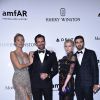 Jasmine Sanders, Stephane Gerschel, Lottie Moss et un invité durant le photocall de la soirée AmfAR à Milan en Italie, le 24 septembre 2016
