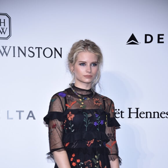 Lottie Moss durant le photocall de la soirée AmfAR à Milan en Italie, le 24 septembre 2016