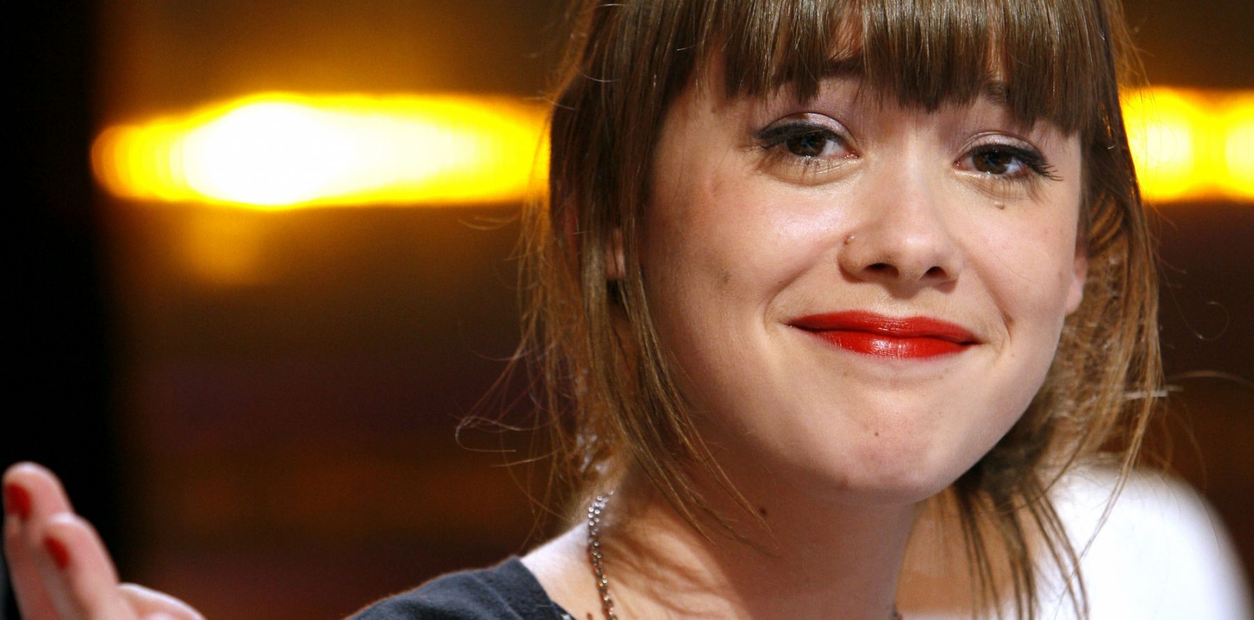 Films Et Séries Tv Avec Mathilde Warnier Mathilde Warnier quitte déjà Le Petit Journal : "Au revoir la télé de l
