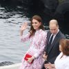 Le prince William et Kate Middleton, duc et duchesse de Cambridge, sont arrivés à Vancouver en hydravion le 25 septembre 2016 pour le deuxième jour de leur visite officielle au Canada.