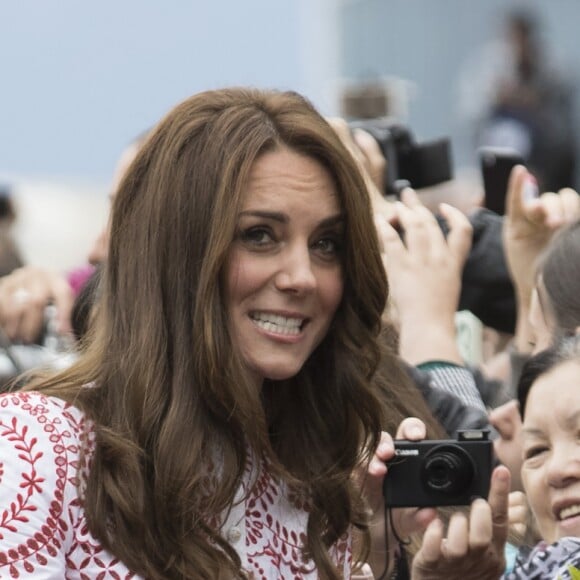 Le prince William et Kate Middleton, duc et duchesse de Cambridge, sont arrivés à Vancouver en hydravion le 25 septembre 2016 pour le deuxième jour de leur visite officielle au Canada.