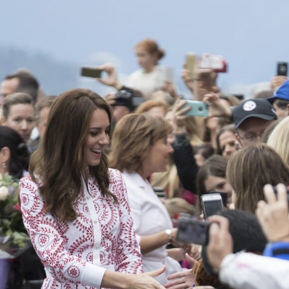 Le prince William et Kate Middleton, duc et duchesse de Cambridge, sont arrivés à Vancouver le 25 septembre 2016 pour le deuxième jour de leur visite officielle au Canada.