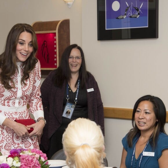 Le prince William et Kate Middleton, duc et duchesse de Cambridge, ont visité l'association Sheway à Vancouver le 25 septembre 2016, au deuxième jour de leur voyage officiel au Canada.