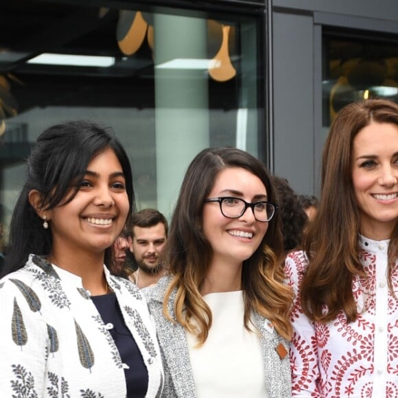 Kate Middleton, duchesse de Cambridge, rencontrant des athlètes olympiques lors d'une réception organisée par le premier ministre Justin Trudeau et sa femme Sophie Gregoire à Telus Garden à Vancouver, le 25 septembre 2016.