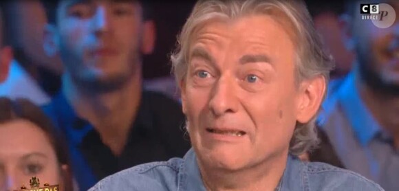Gilles Verdez en larmes en apprenant qu'il va participer à la prochaine saison de "Koh-lanta", dans "Touche pas à mon poste", mardi 27 septembre 2016