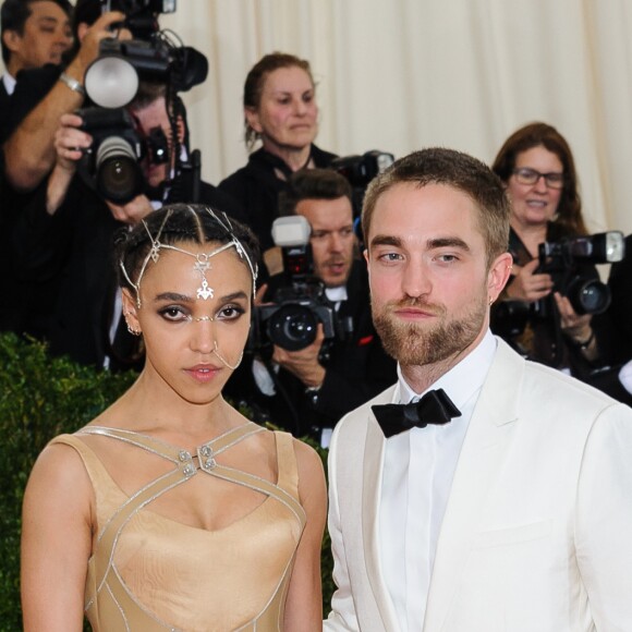 Robert Pattinson et sa petite amie FKA twigs - Met Gala 2016 au Metropolitan Museum of Art à New York, le 2 mai 2016. © Christopher Smith/AdMedia/Zuma Press/Bestimage