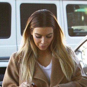 Kim Kardashian et son amie Blac Chyna vont faire du shopping a Los Angeles, le 13 decembre 2013.