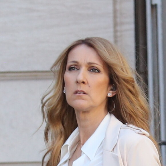 Céline Dion tourne un vidéo clip avenue Kleber à Paris le 8 juillet 2016.