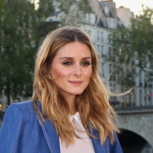 Olivia Palermo - Défilé Paul & Joe (collection prêt-à-porter printemps-été 2017) sur le Quai des Célestins. Paris, le 4 octobre 2016.