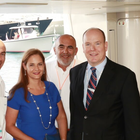 Le prince Albert II de Monaco lors de l'inauguration du 26e Monaco Yacht Show le 29 septembre 2016. © Claudia Albuquerque / Bestimage