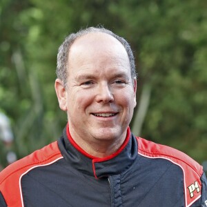 Le prince Albert II de Monaco lors de la présentation de la nouvelle monoplace de Formule E de Venturi au palais princier à Monaco le 26 septembre 2016. © Jean-Charles Vinaj / Pool Monaco / Bestimage