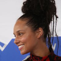 Alicia Keys sans maquillage : Ses secrets beauté révélés