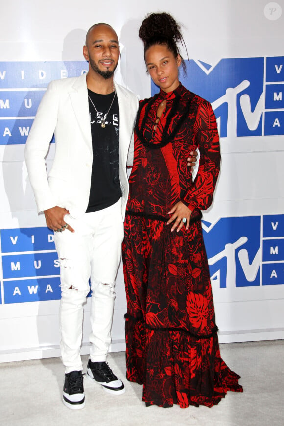 Alicia Keys et son mari Swizz Beatz à la soirée des MTV Video Music Awards 2016 à Madison Square Garden à New York, le 28 août 2016.