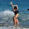 Irina Bright en pleine séance photo pour 138 Water à Malibu, le 6 octobre 2016.