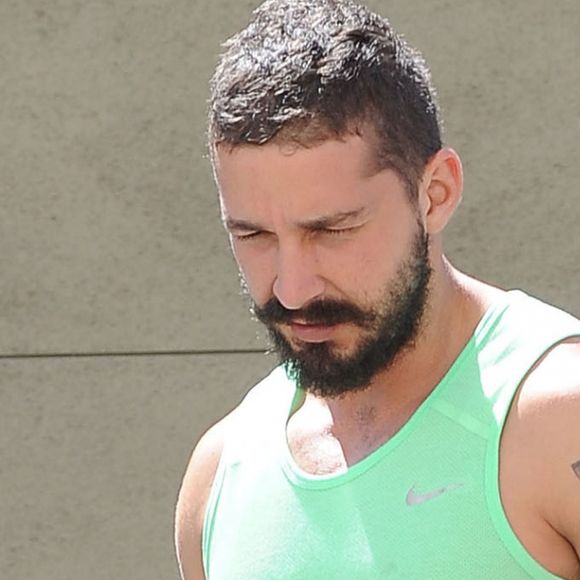 Shia LaBeouf et sa petite amie Mia Goth vont prendre leur petit déjeuner à Los Angeles le 6 septembre 2014.