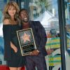Kevin Hart reçoit son étoile sur le Hollywood Walk of Fame de Los Angeles, le 10 octobre 2016 en présence de Halle Berry.