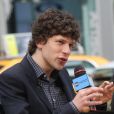 Jesse Eisenberg sur le plateau de l'émission Good Morning America à New York le 28 mai 2013